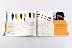 Design af plakat, brochure, klippoekort og katalog - Kajakhotellet. Katalog - Kajakhotellet