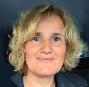 Grafisk designer - Anette Kjær Larsen. Specialist i PowerPoint skabeloner