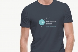 T-shirt design - Per Gyrum Skolen. Design af Logo og visuel identitet